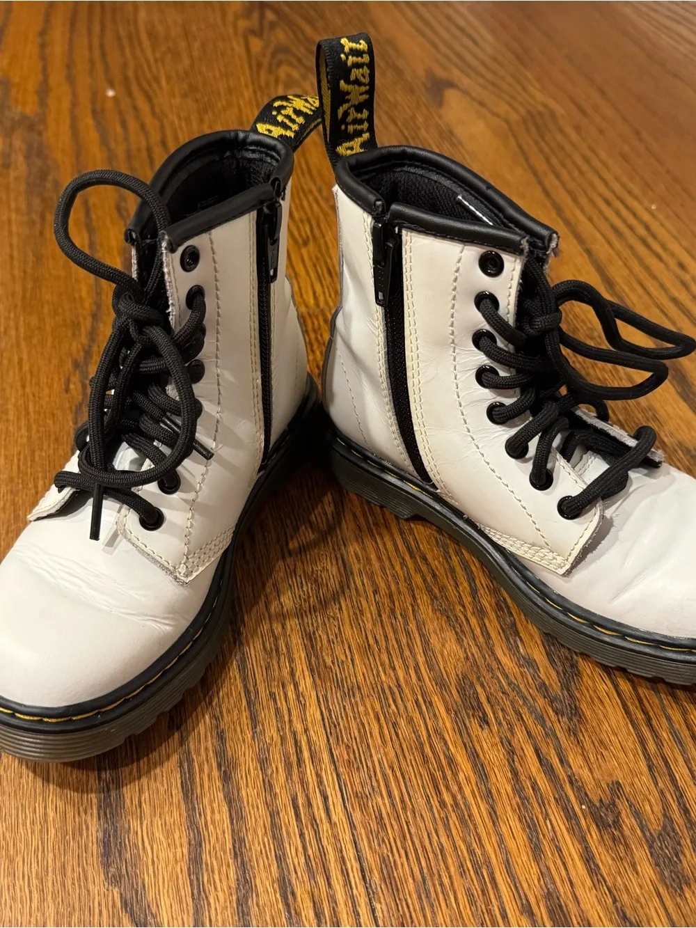 Dr. Martens kids white Leather Lace-Up Zip Combat Boots